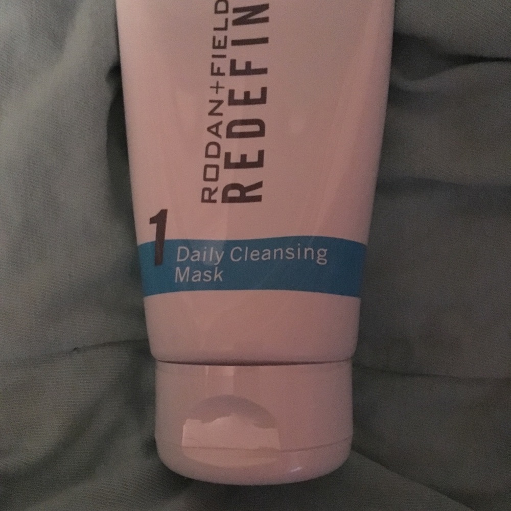 Rodan and Fields Daily Cleansing Mask